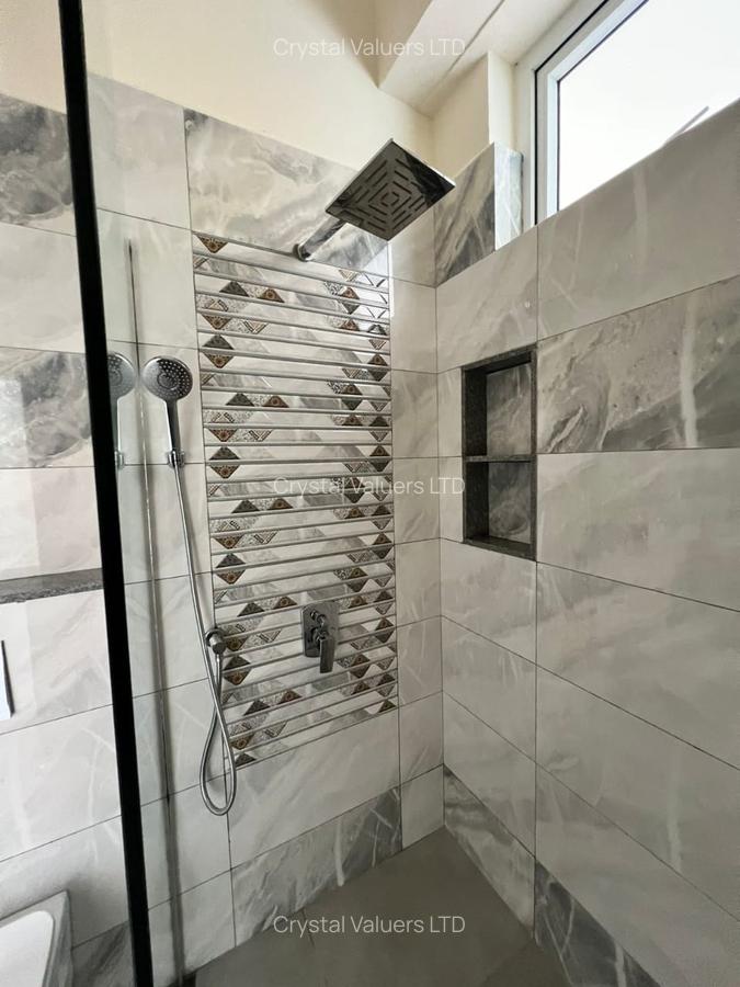 3 Bed Apartment with En Suite in Parklands - 7