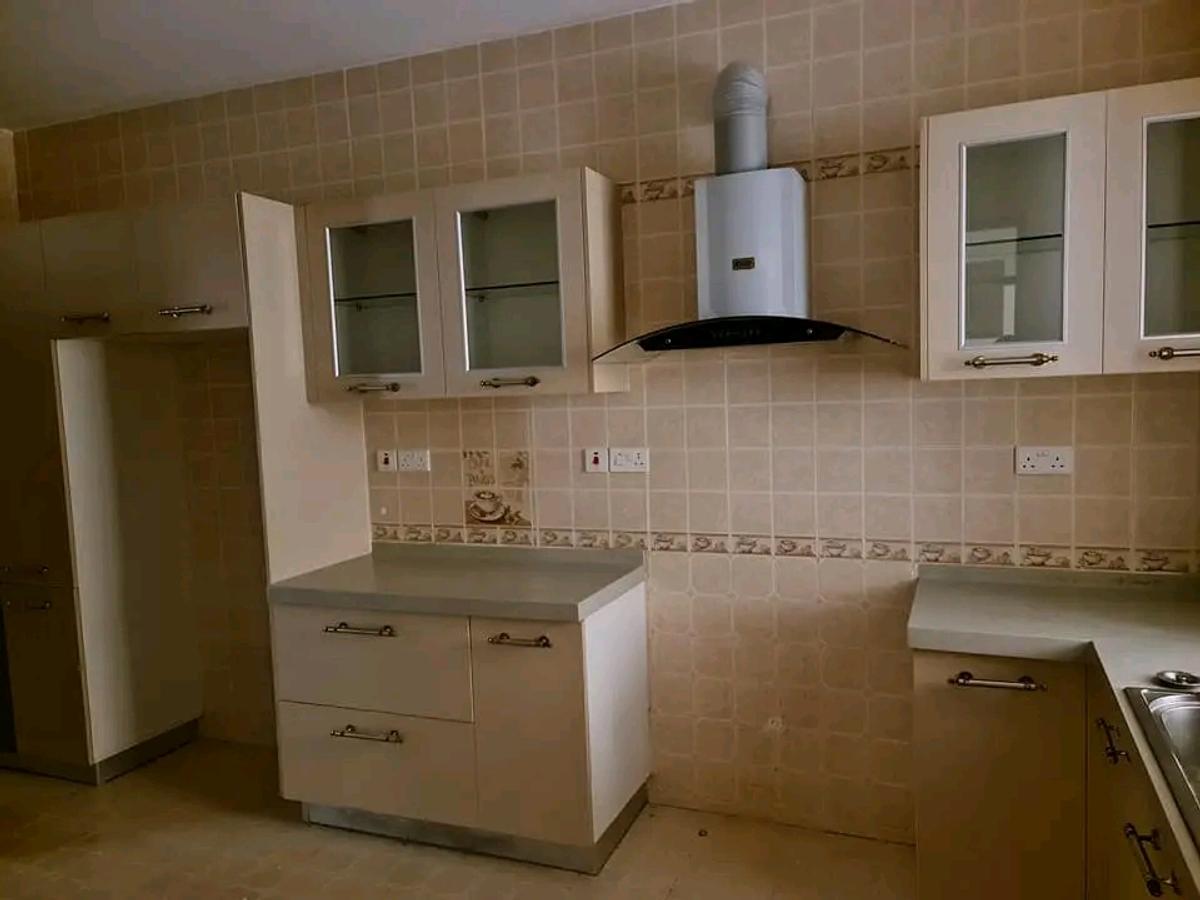 3 Bed Apartment with En Suite at Kasuku Road - 13