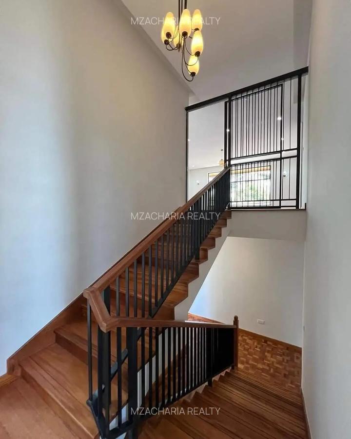 5 Bed Townhouse with En Suite in Lavington - 7