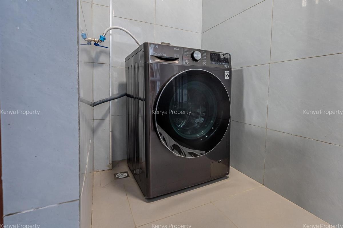 Serviced 3 Bed Apartment with En Suite at Riverside Drive - 16