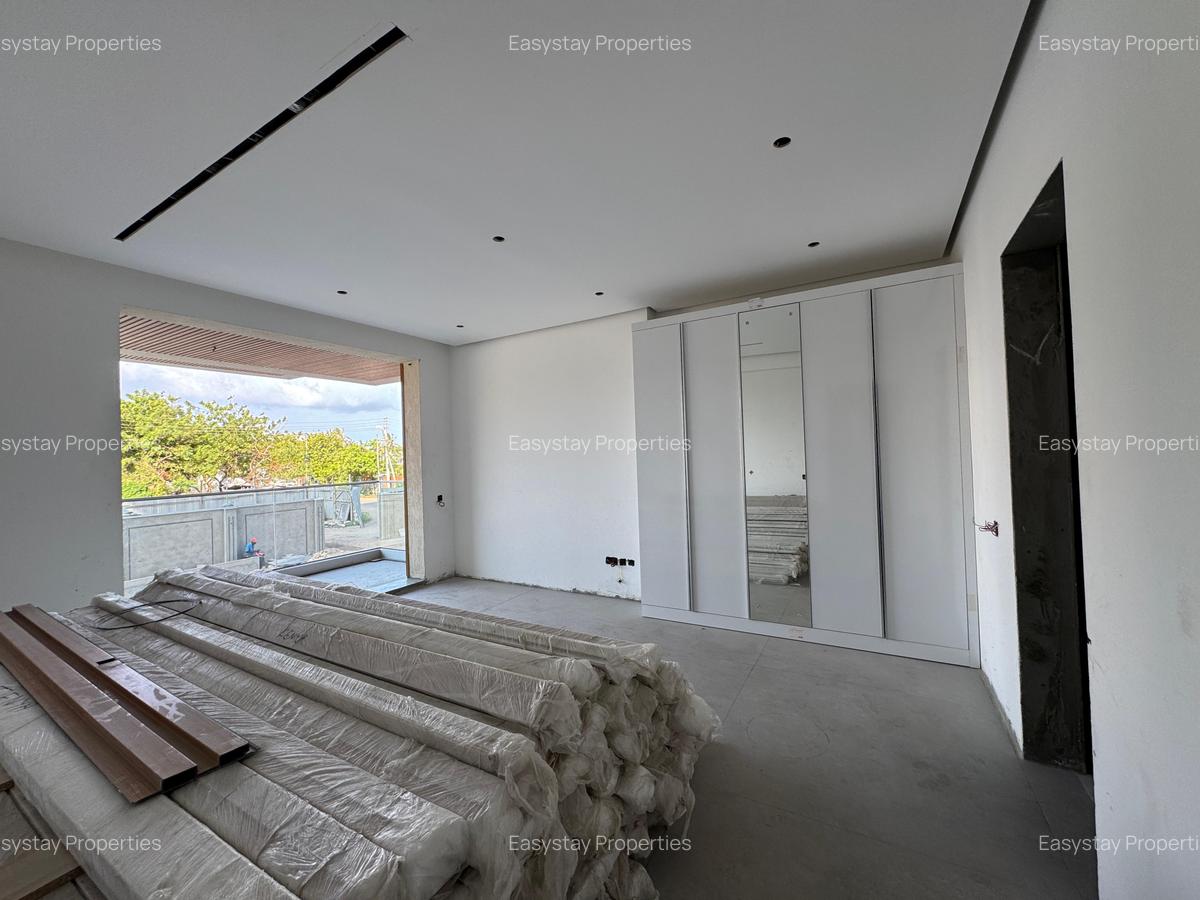 3 Bed Apartment with En Suite in Nyali Area - 10