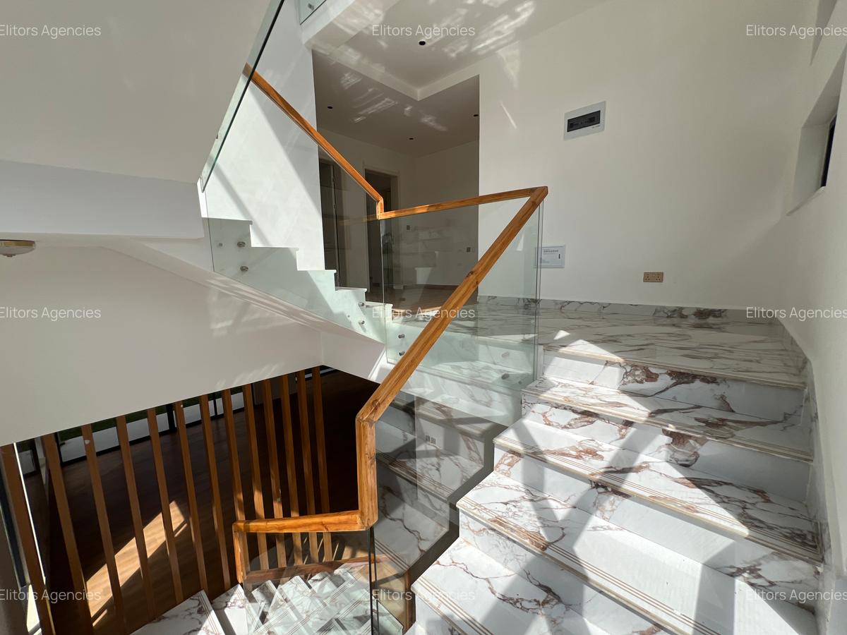 5 Bed Villa with En Suite at Isaac Gathanju Rd - 8