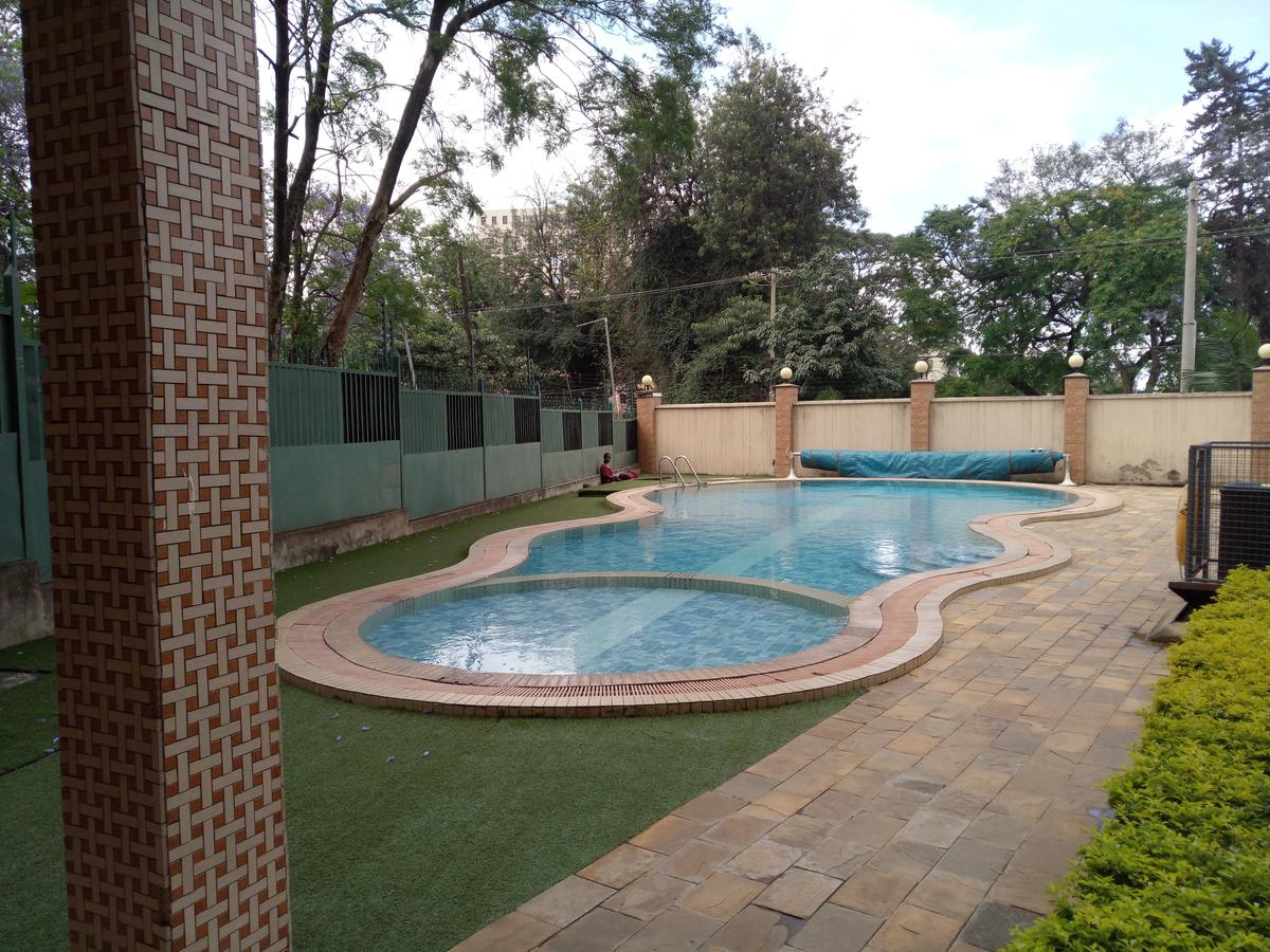 3 Bed Apartment with En Suite at Kilimani - 14