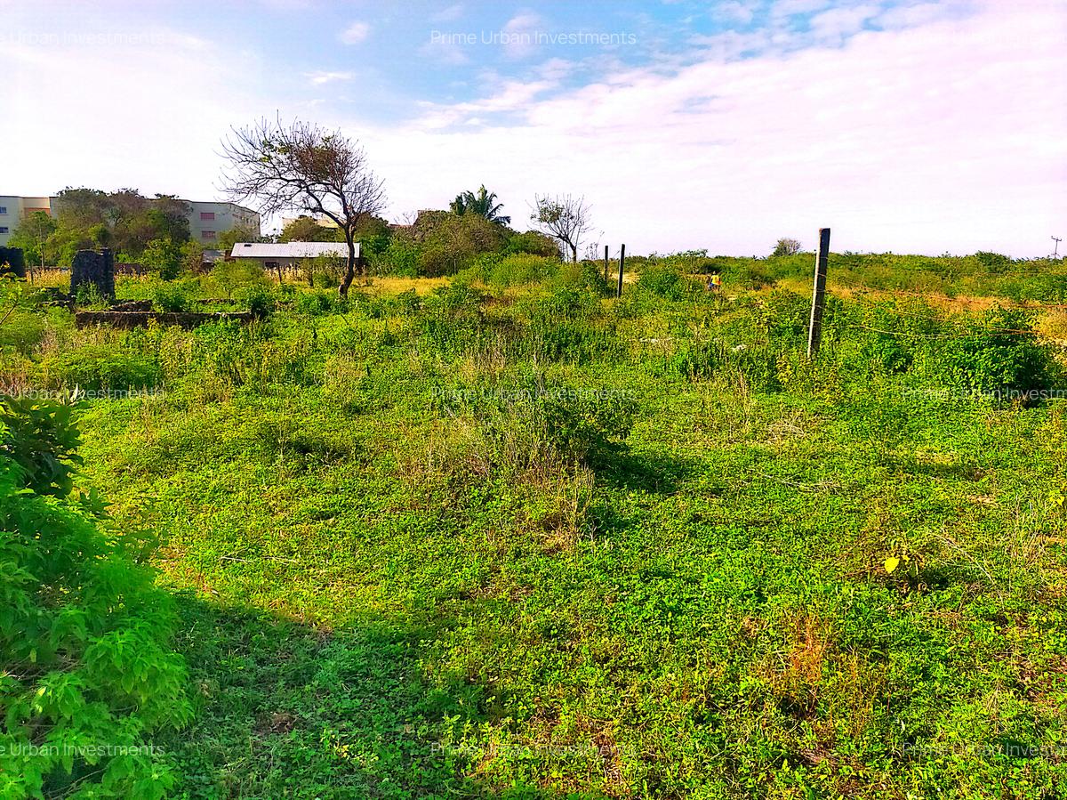 Land in Kikambala - 13