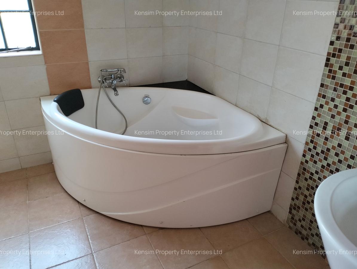 5 Bed Townhouse with En Suite in Lavington - 15