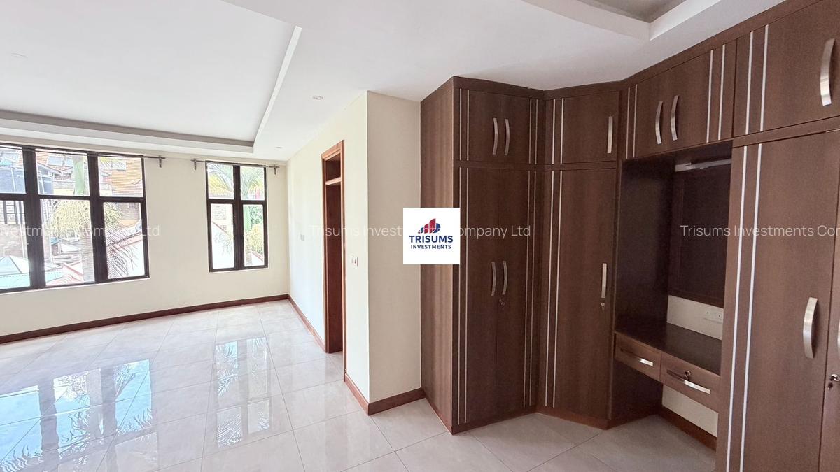 3 Bed Apartment with En Suite in Westlands Area - 10