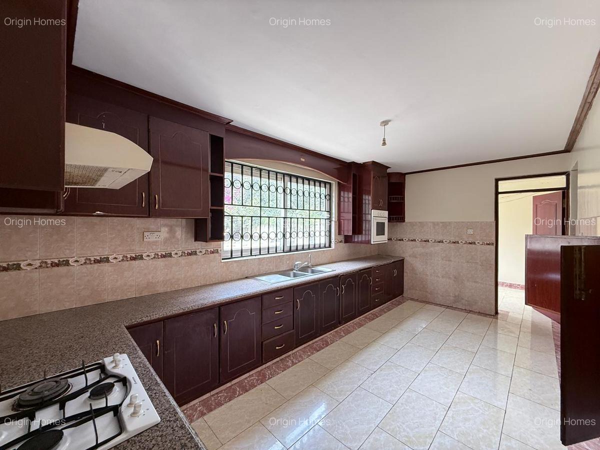 3 Bed Apartment with En Suite at Westlands - 8
