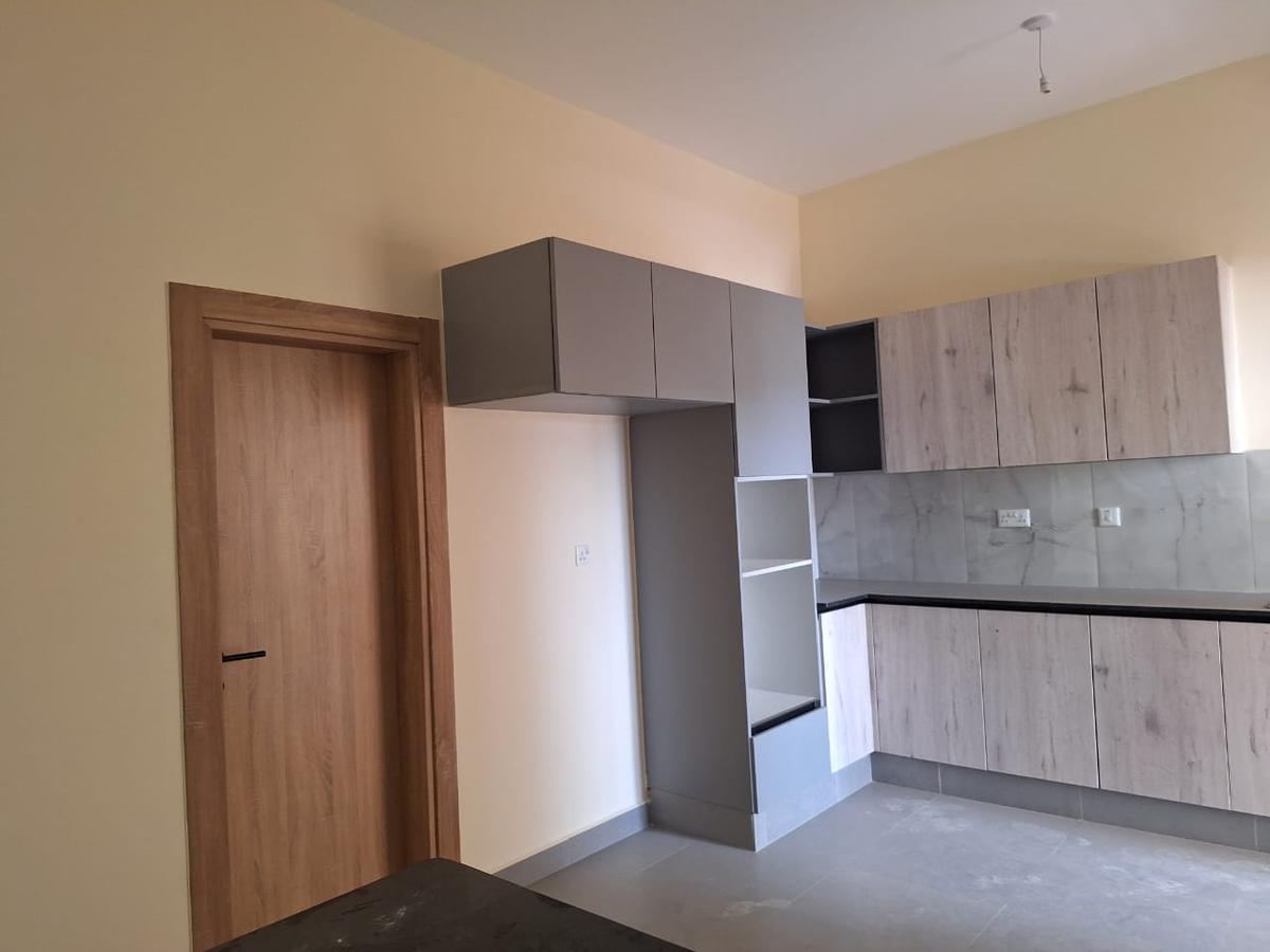 2 Bed Apartment with En Suite at Parklands - 6