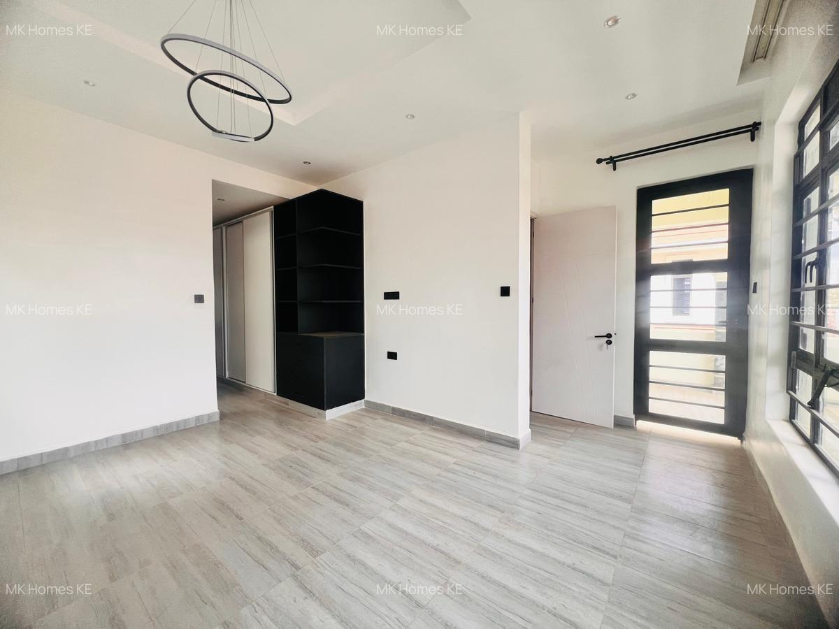 4 Bed House with En Suite at Membley - 16