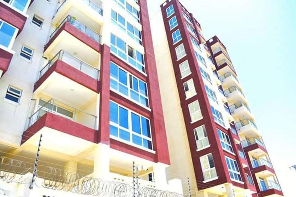 3 Bed Apartment with En Suite at First Avenue - 1