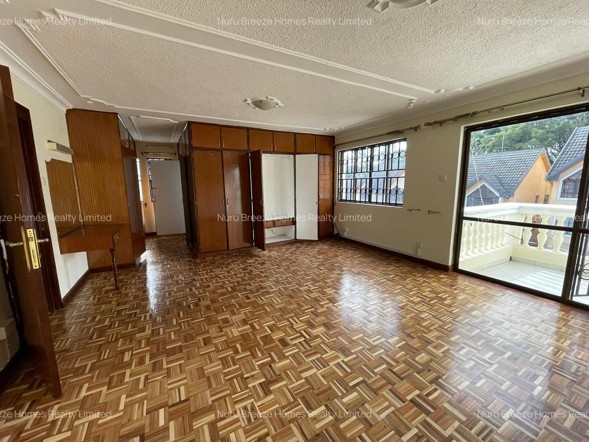 4 Bed Townhouse with En Suite in Lavington - 8