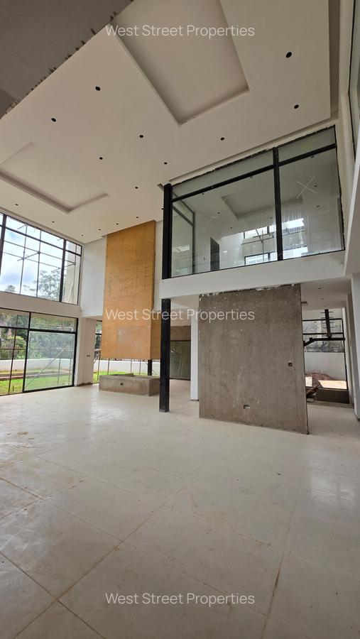 6 Bed Villa with En Suite at Lavington - 9