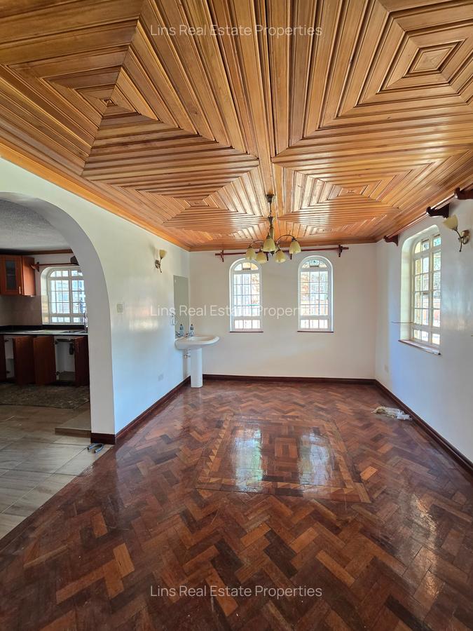 5 Bed House with En Suite in Nyari - 5