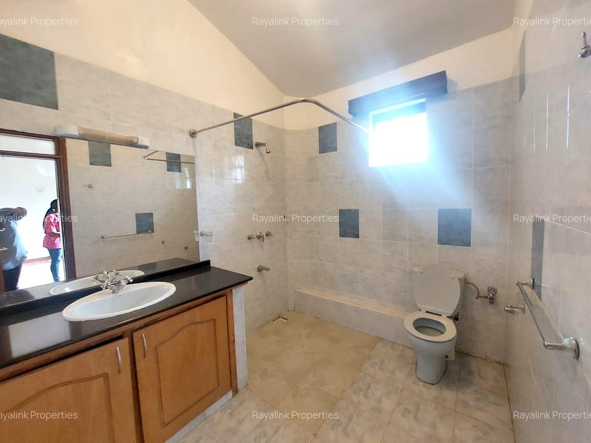 4 Bed Townhouse with En Suite at Kilimani - 8