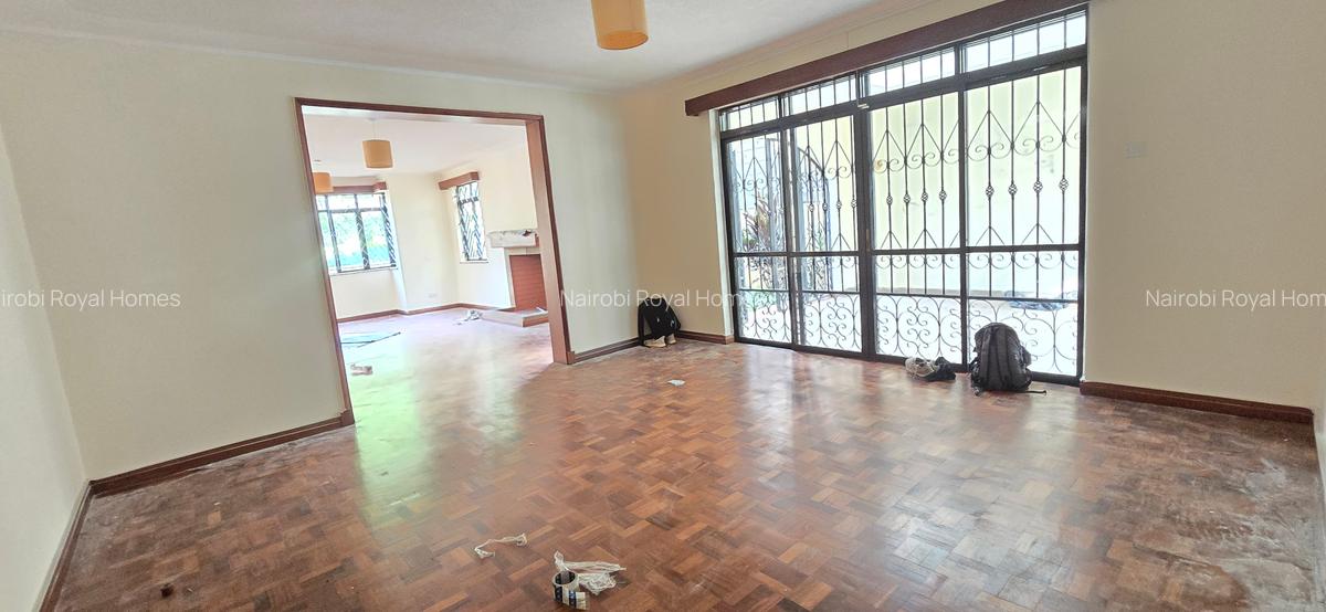 5 Bed Townhouse with En Suite at Lavington Road - 11