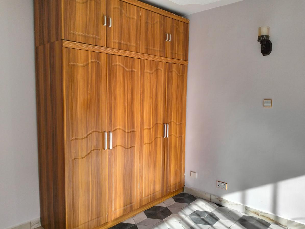 6 Bed Apartment with En Suite in Lavington - 15