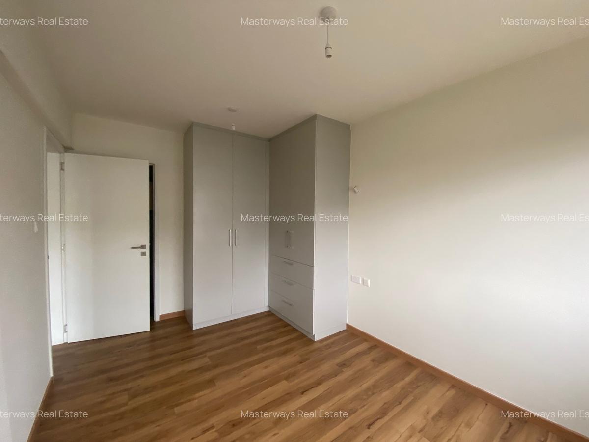 2 Bed Apartment with En Suite at Garden City - 6