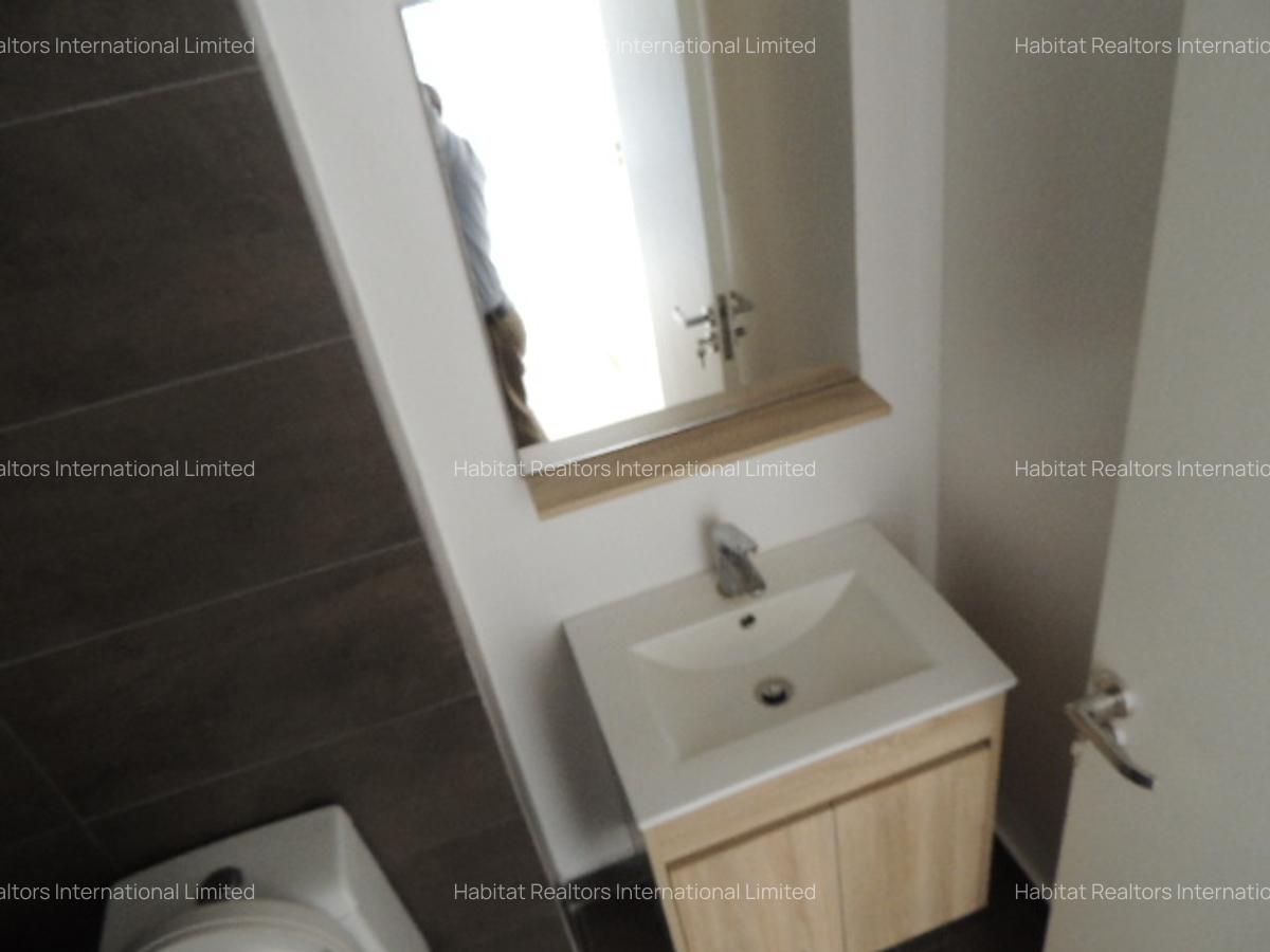 1 Bed Apartment with En Suite at Mbaazi Road - 7