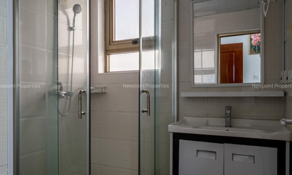 Serviced 2 Bed Apartment with En Suite in Ngong Road - 5