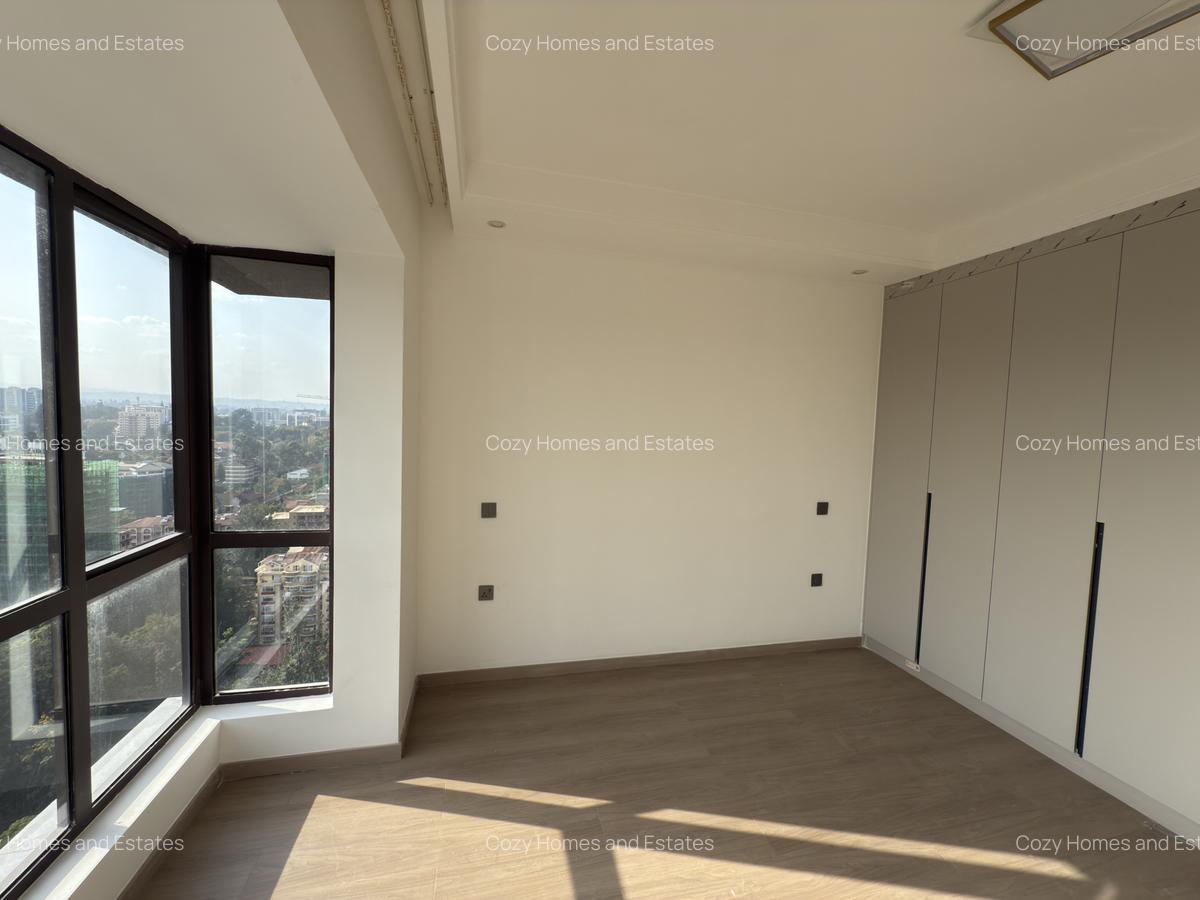 2 Bed Apartment at Riverside - 7
