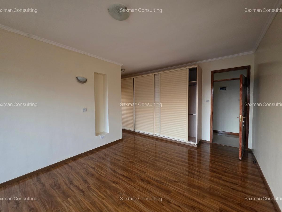 4 Bed Villa with En Suite in Runda - 10