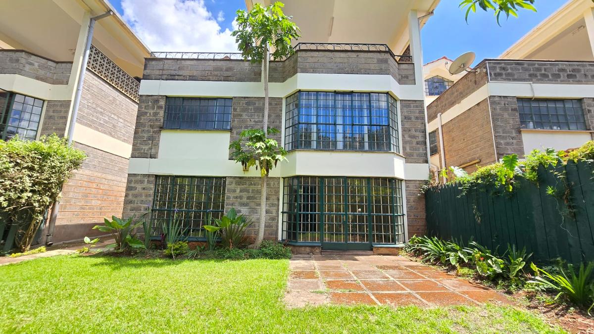 5 Bed House with En Suite in Spring Valley - 1