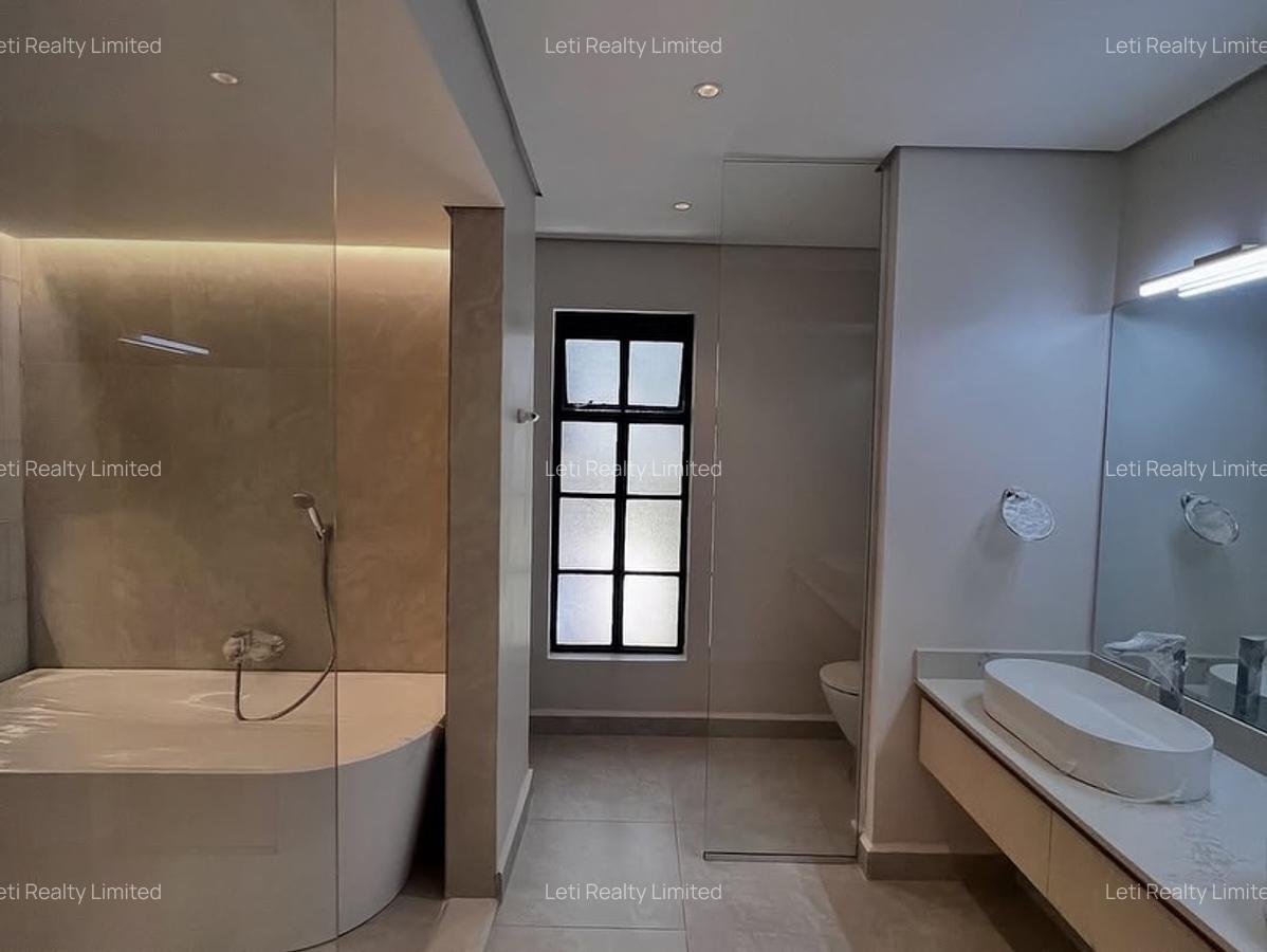 5 Bed Townhouse with En Suite in Lavington - 8
