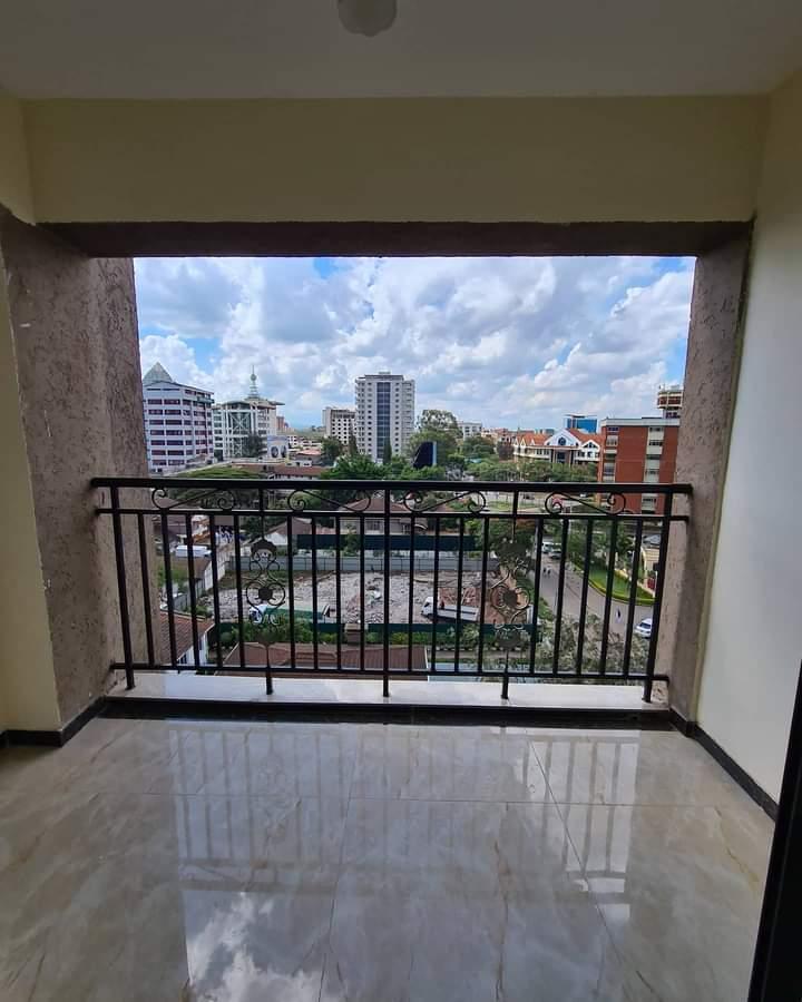 2 Bed Apartment with En Suite in Lavington - 3