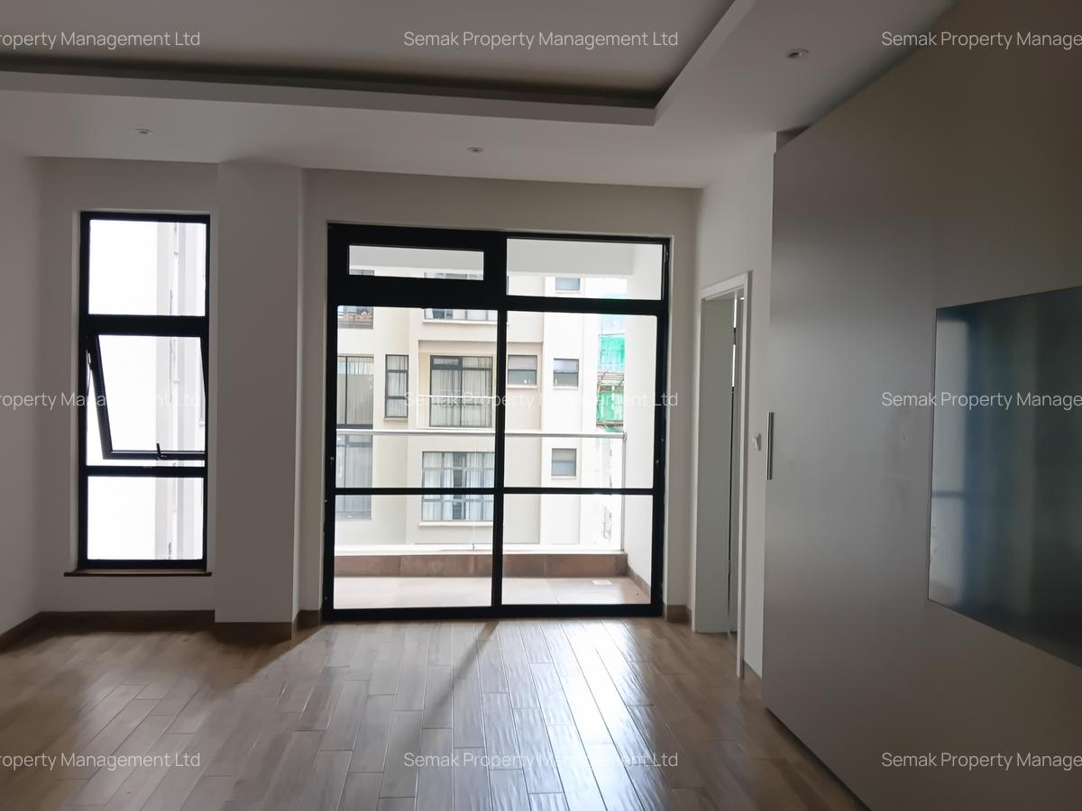 3 Bed Apartment with En Suite in Riverside - 8