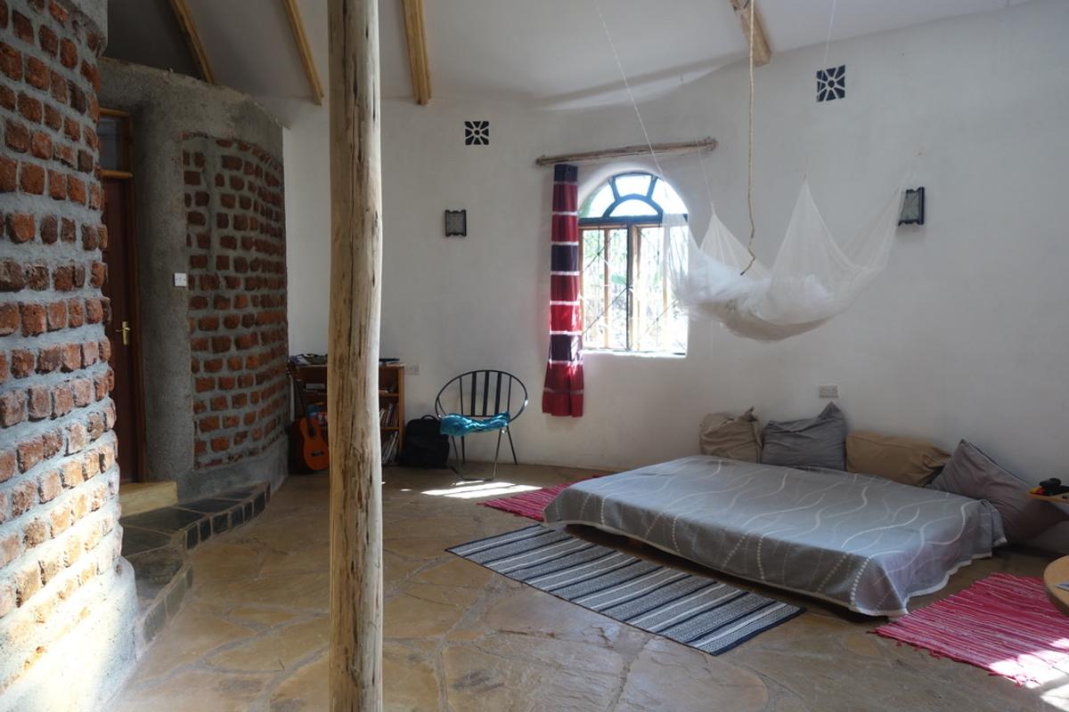 3 Bed House with En Suite at Maasai Lodge - 6