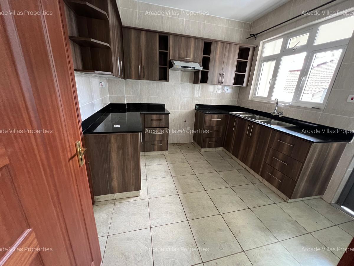 2 Bed Apartment with En Suite in Kileleshwa - 4