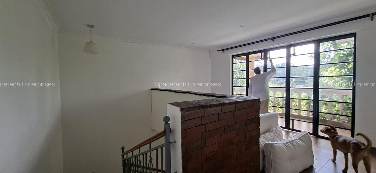 5 Bed Townhouse with En Suite in Kyuna - 15