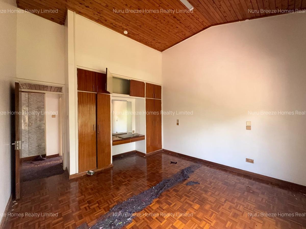 5 Bed House with En Suite in Gigiri - 19