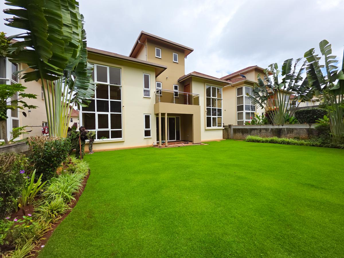 4 Bed House with Swimming Pool in Runda - 14