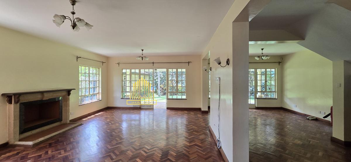 5 Bed Townhouse with En Suite in Lavington - 4