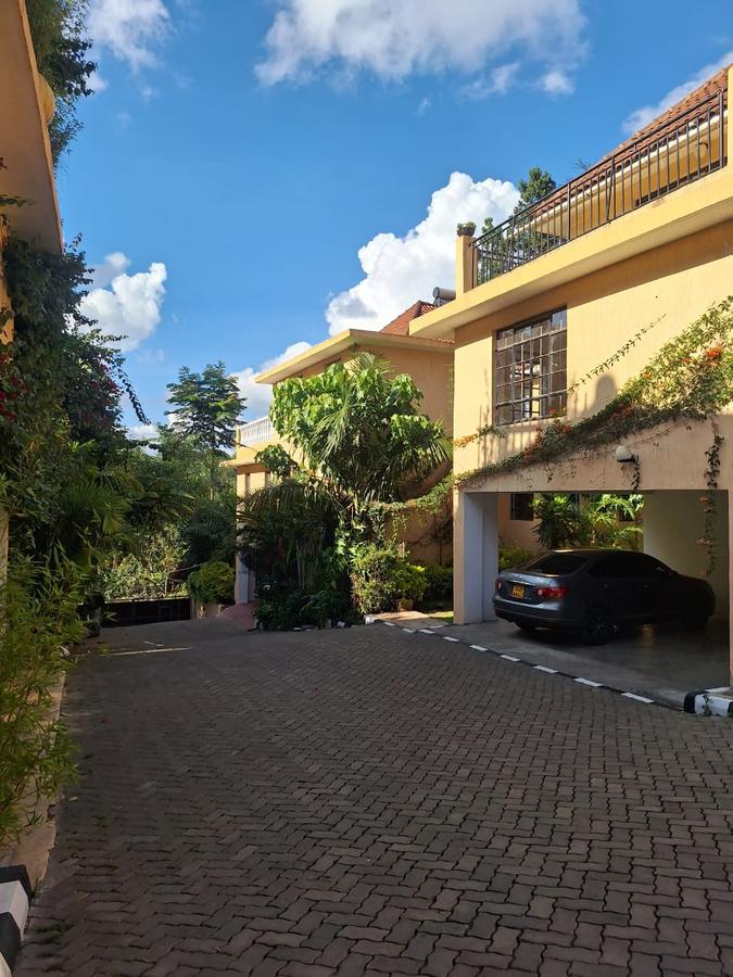 5 Bed Townhouse with En Suite in Westlands Area - 2