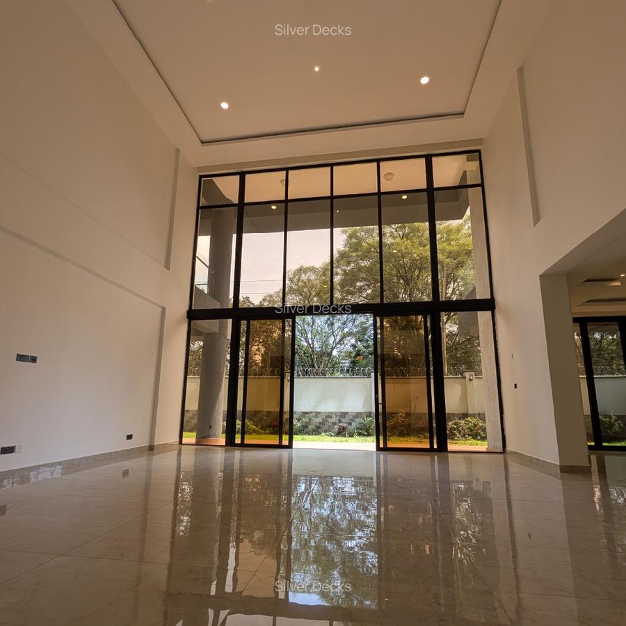 8 Bed Apartment with En Suite in Spring Valley - 19