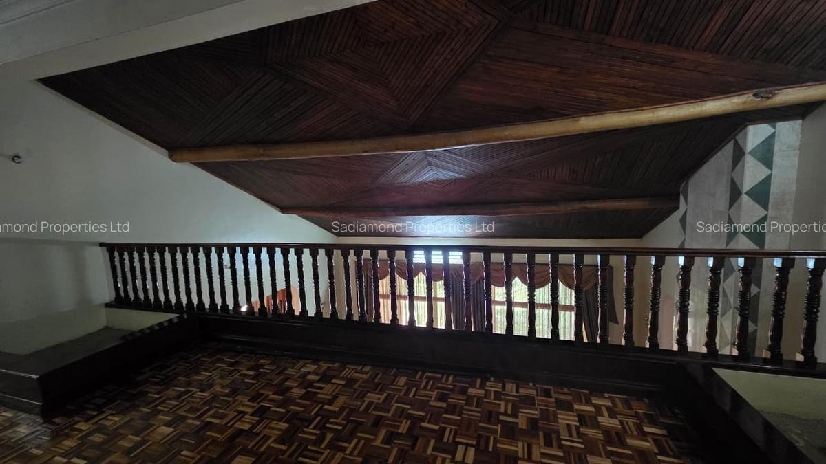 5 Bed House with En Suite in Karen - 9