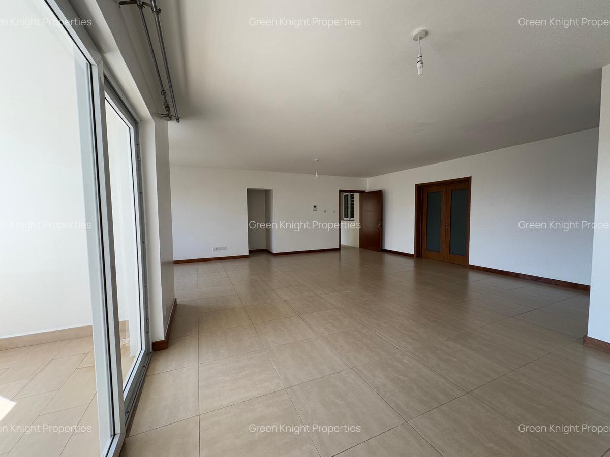 Serviced 3 Bed Apartment with En Suite in Kilimani - 12