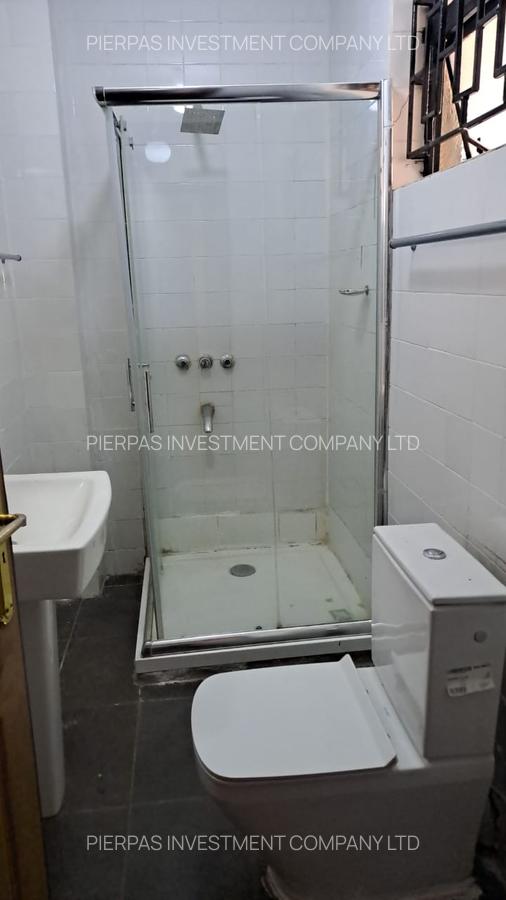 5 Bed Townhouse with En Suite in Runda - 2