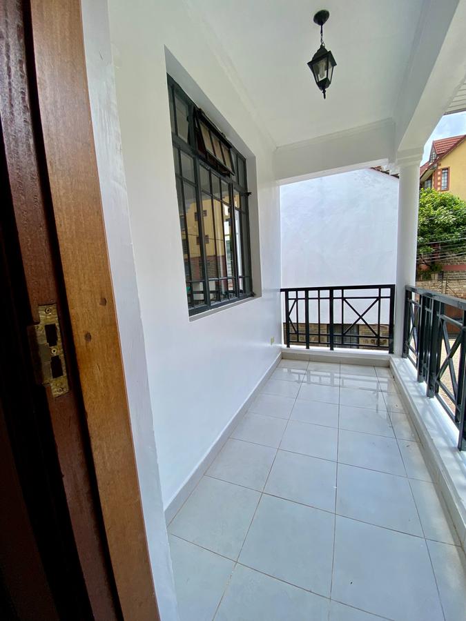 4 Bed Townhouse with En Suite in Lavington - 11