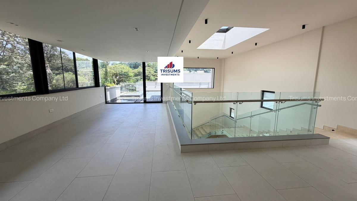 5 Bed House with En Suite in Kyuna - 7