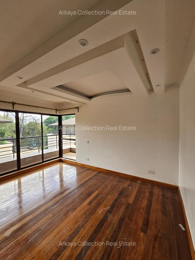 5 Bed Townhouse with En Suite in Lavington - 15