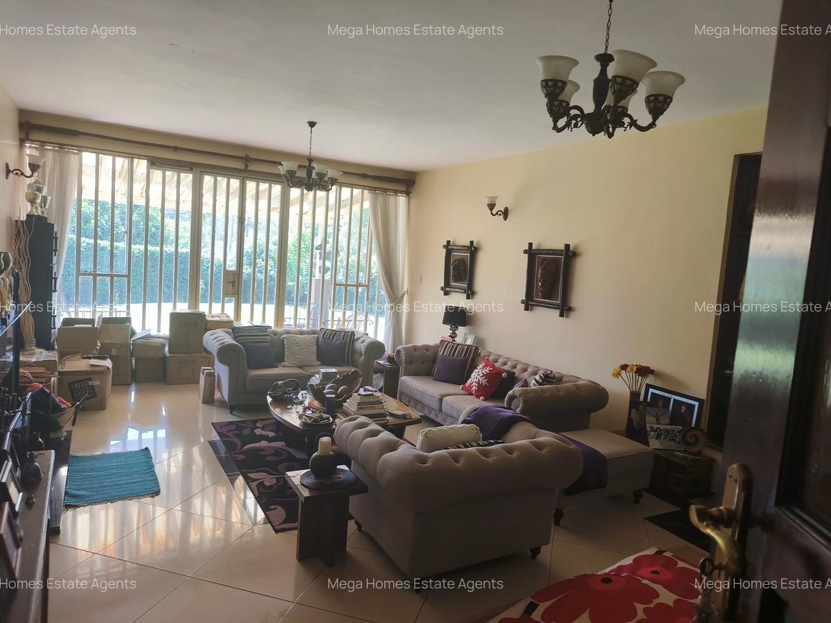 4 Bed House with En Suite in Runda - 3