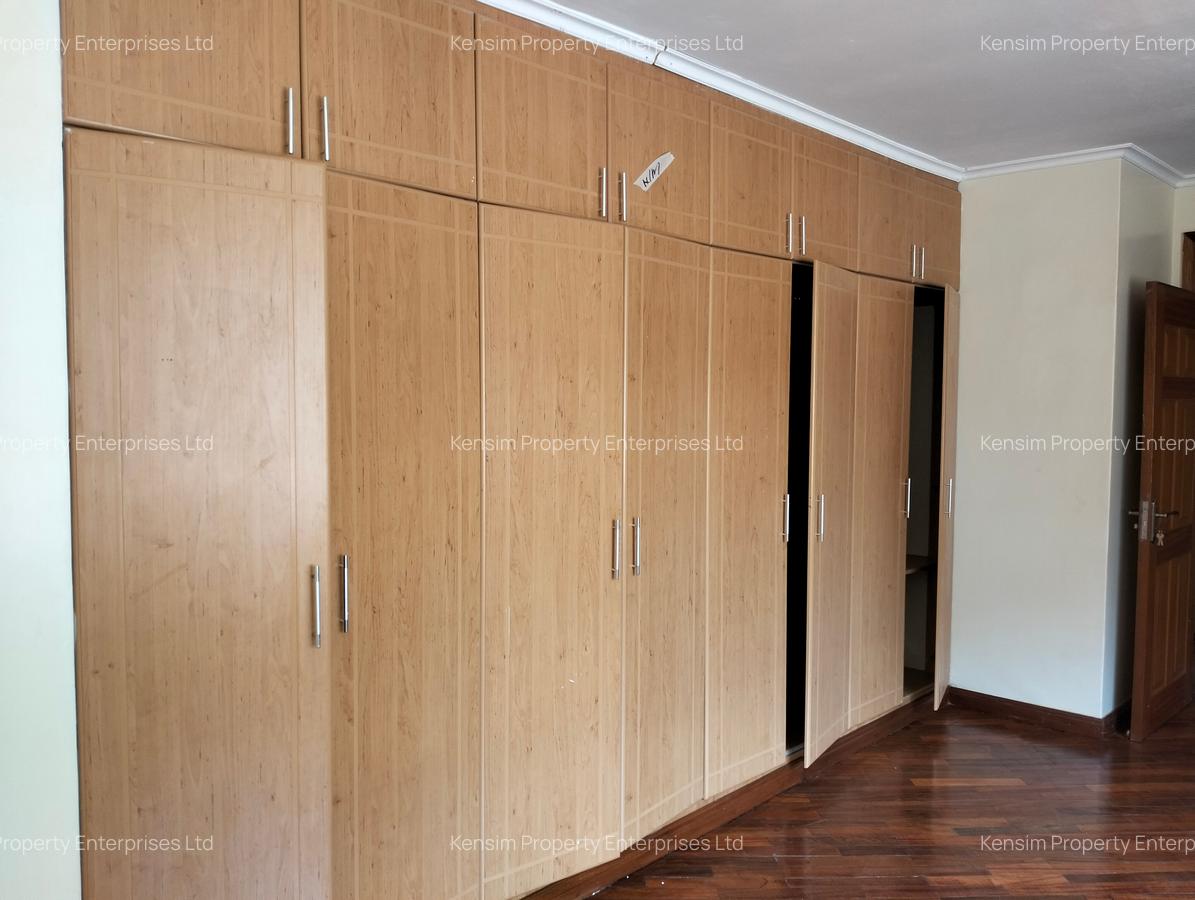 4 Bed Townhouse with En Suite in Lavington - 3