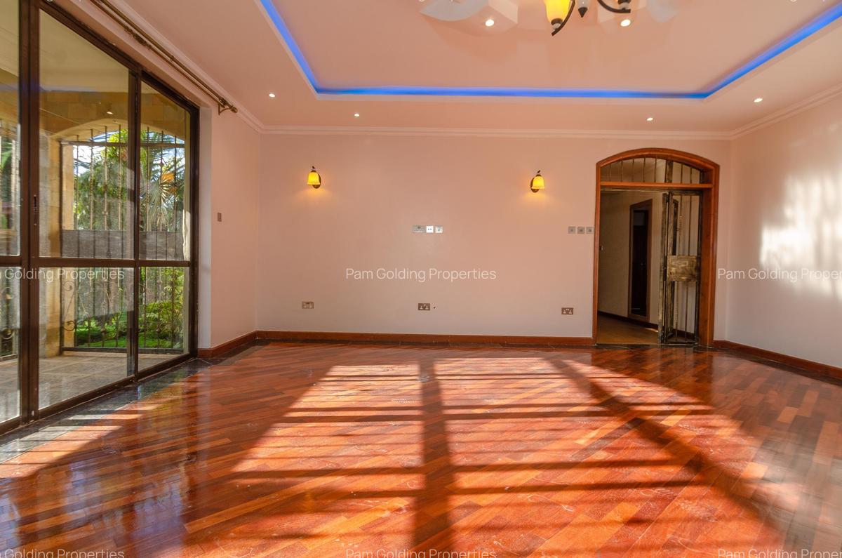 4 Bed House with Swimming Pool in Runda - 3