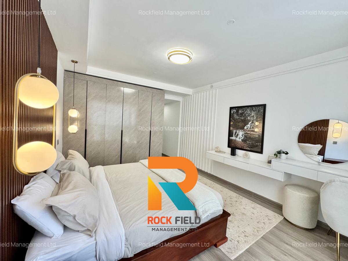 Furnished 3 Bed Apartment with En Suite in Riverside - 11