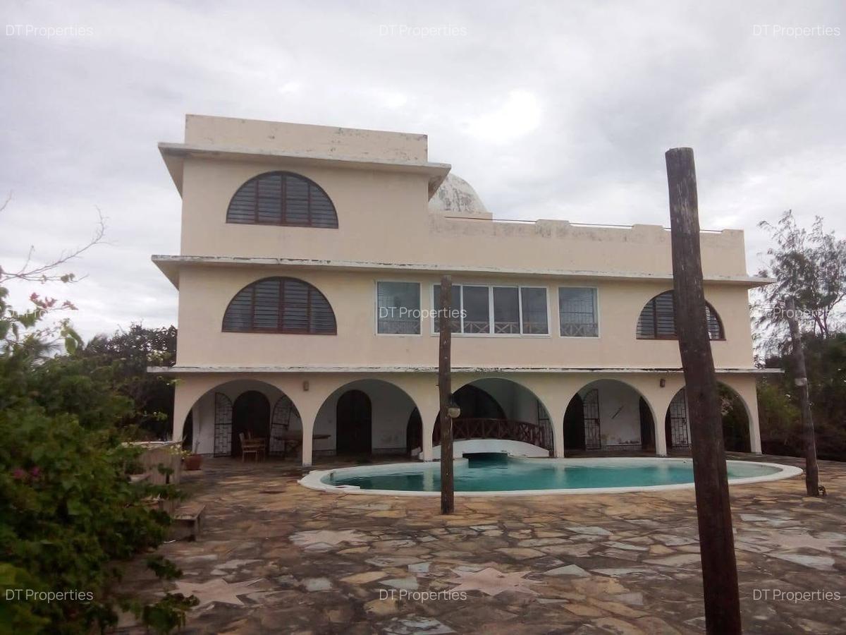 4 Bed House with En Suite at Watamu - 1