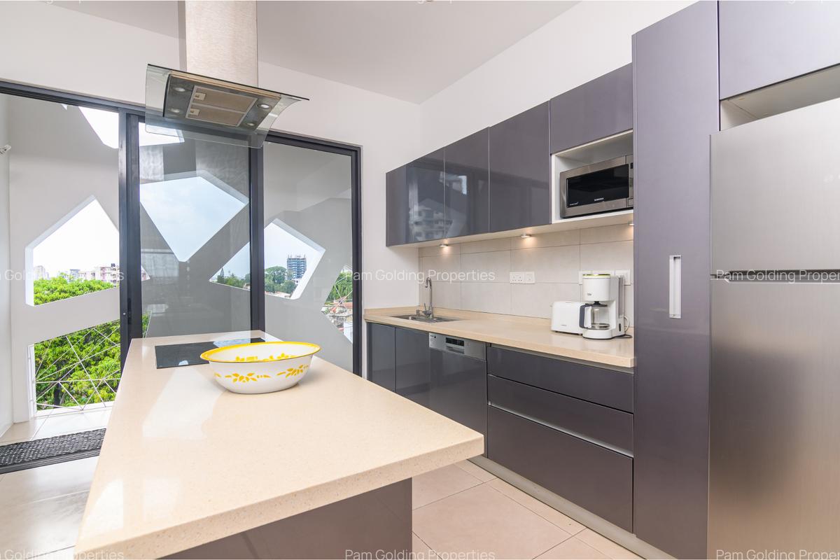 Furnished 3 Bed Apartment with En Suite in Tudor - 13