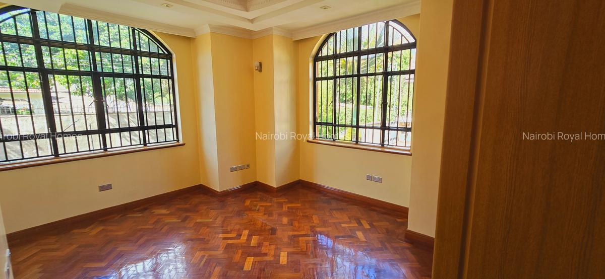 4 Bed Townhouse with En Suite at Lavington Green - 19